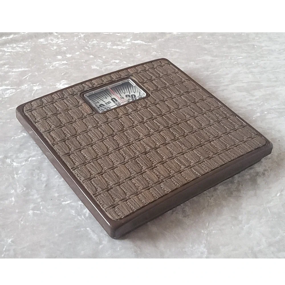 Vtg Counselor Bathroom Scale Brown Woven Wicker Analog Mechanical USA